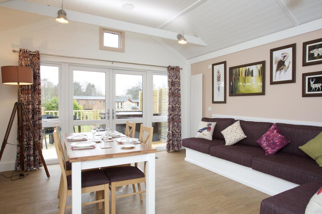 Braidhaugh Holiday Lodge And Glamping Park Crieff Esterno foto