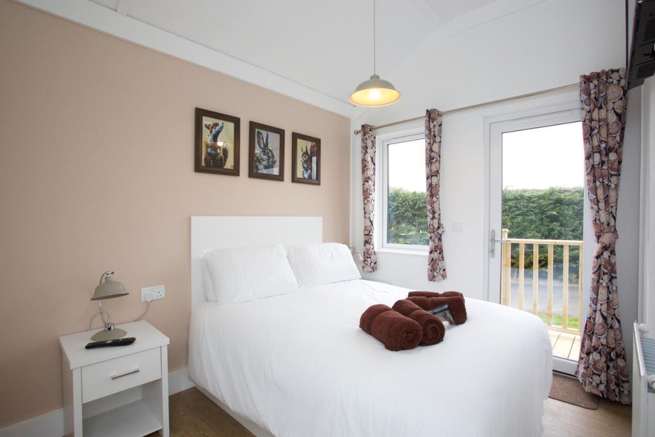 Braidhaugh Holiday Lodge And Glamping Park Crieff Esterno foto