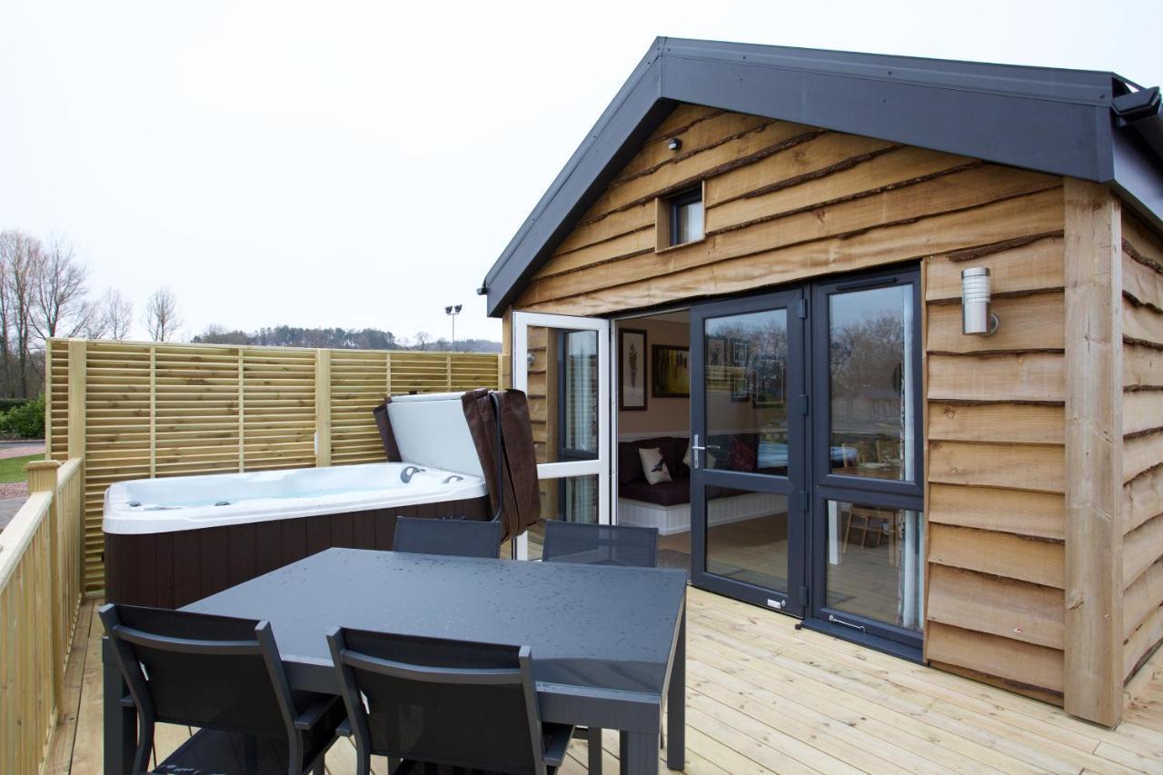 Braidhaugh Holiday Lodge And Glamping Park Crieff Esterno foto
