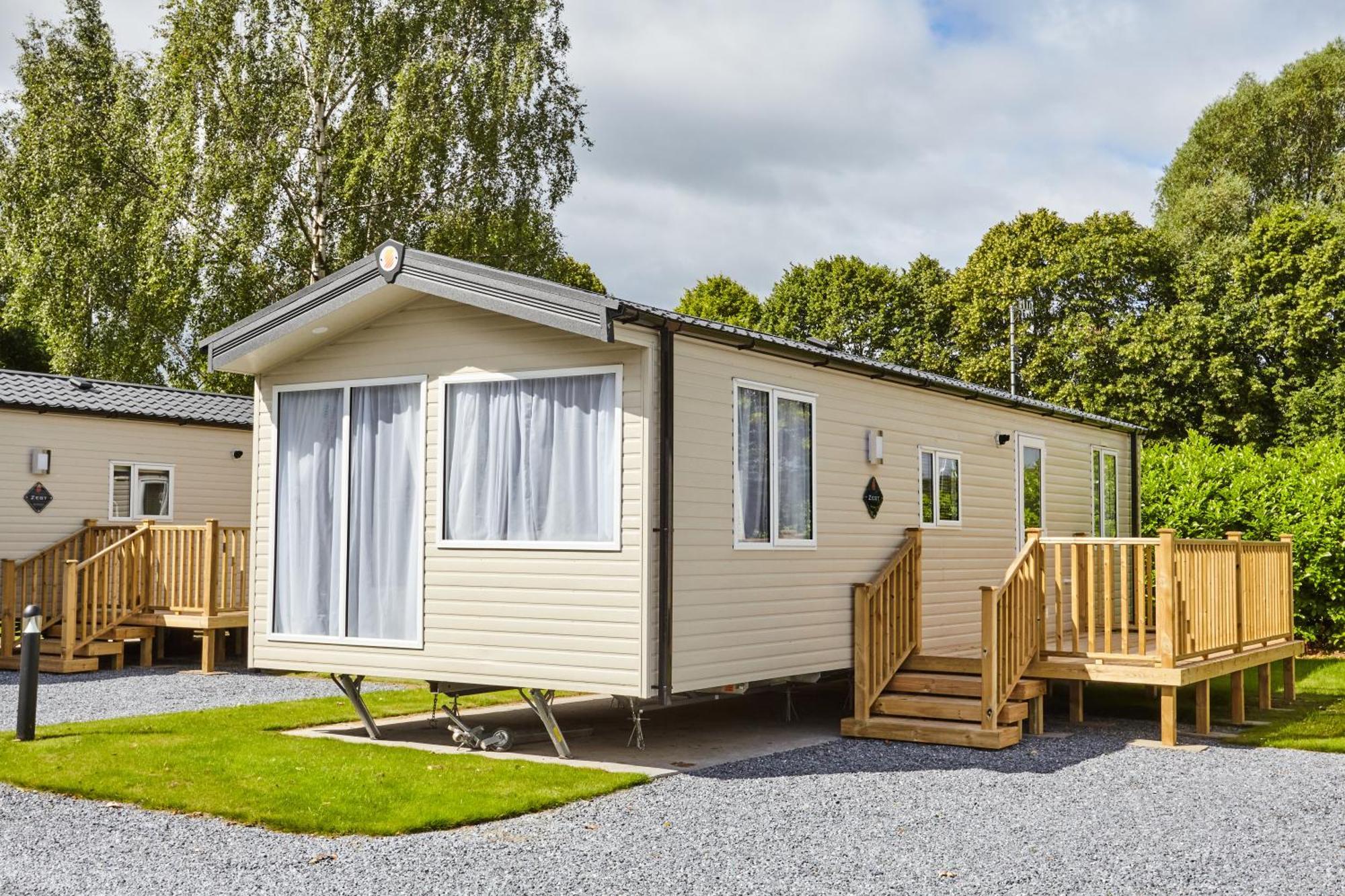 Braidhaugh Holiday Lodge And Glamping Park Crieff Esterno foto