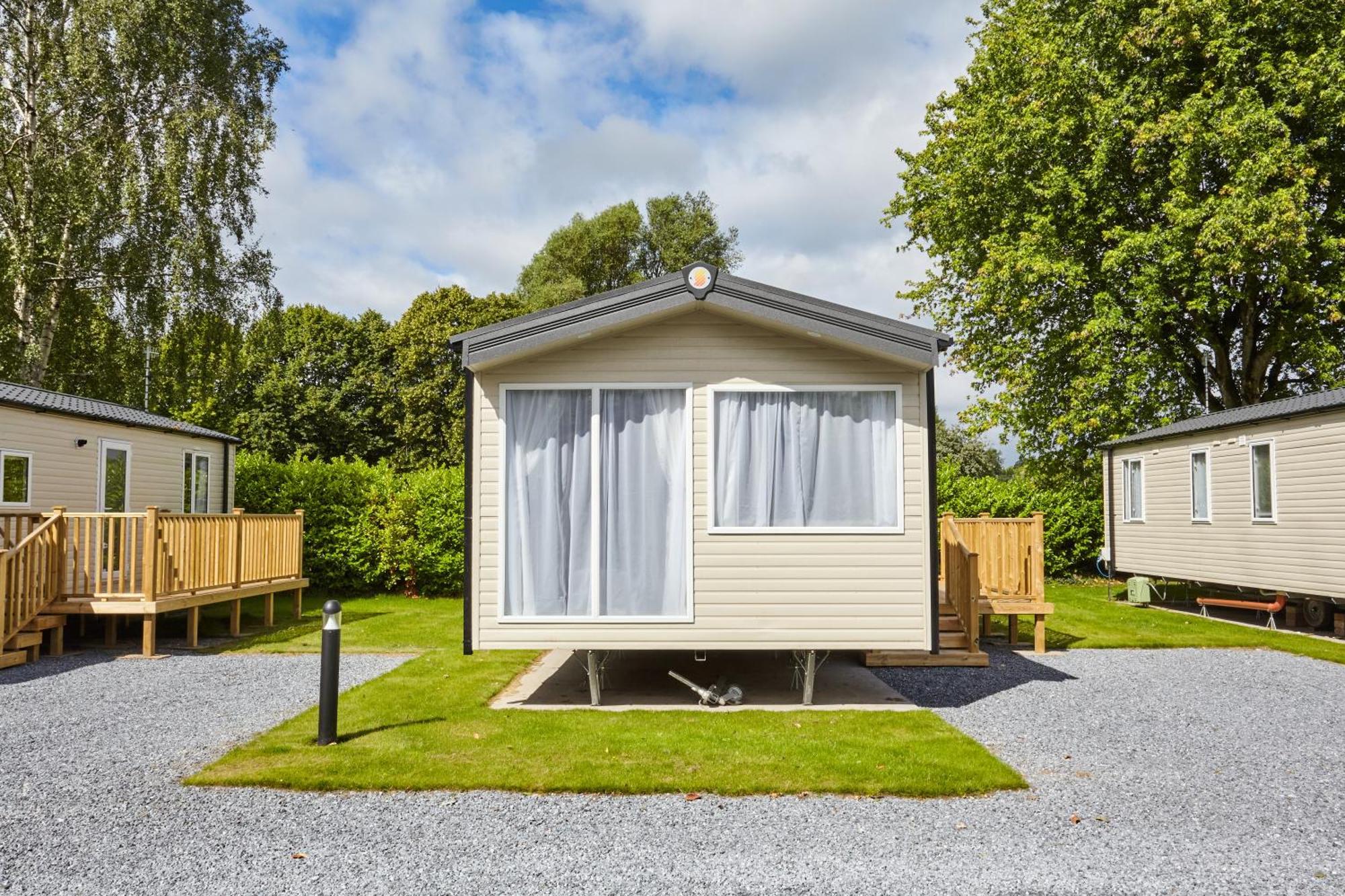 Braidhaugh Holiday Lodge And Glamping Park Crieff Esterno foto